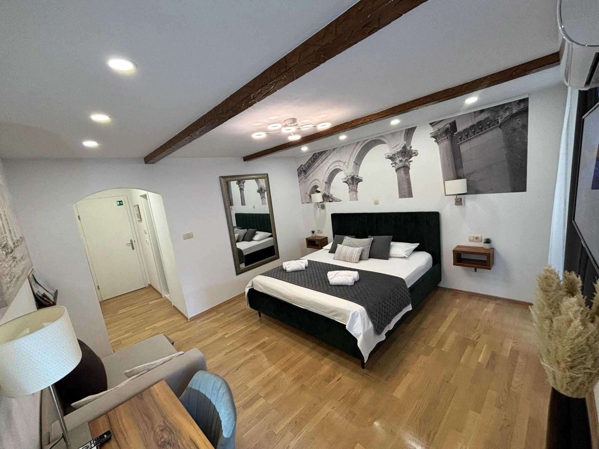 Palace Luxury Room Сплит Экстерьер фото